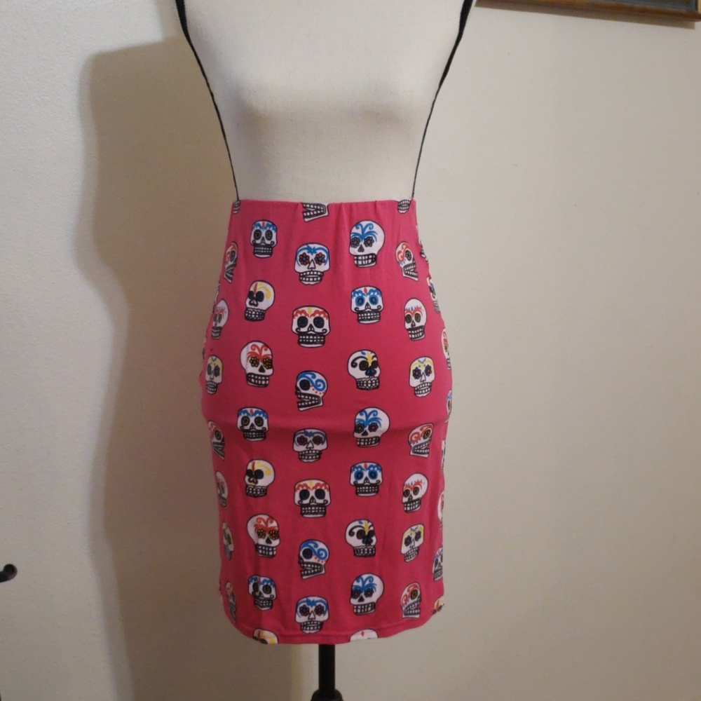 Sassy Sugar skull skirt HALLOWEEN TIME SSSS.. NWT